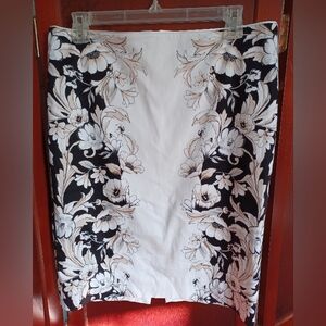 WHBM Size 8 Floral Straight White House Black Market